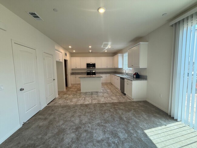 Building Photo - Victorville- New Richmond Home, 3 bedrooms...