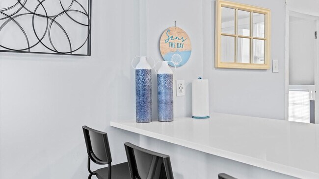 Building Photo - 206 N Dorset Ave