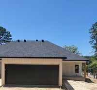 Building Photo - 1801 Aldersgate Rd