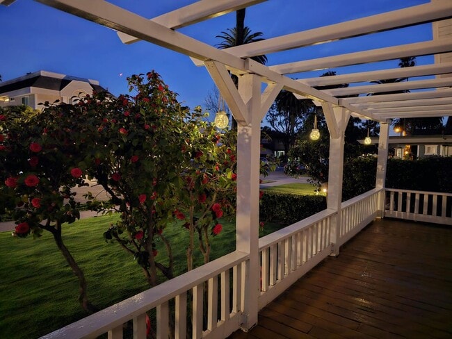 Building Photo - 63-69 S Greenwood Ave