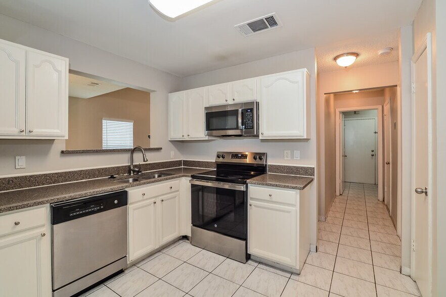 Building Photo - 1212 Abberton Dr