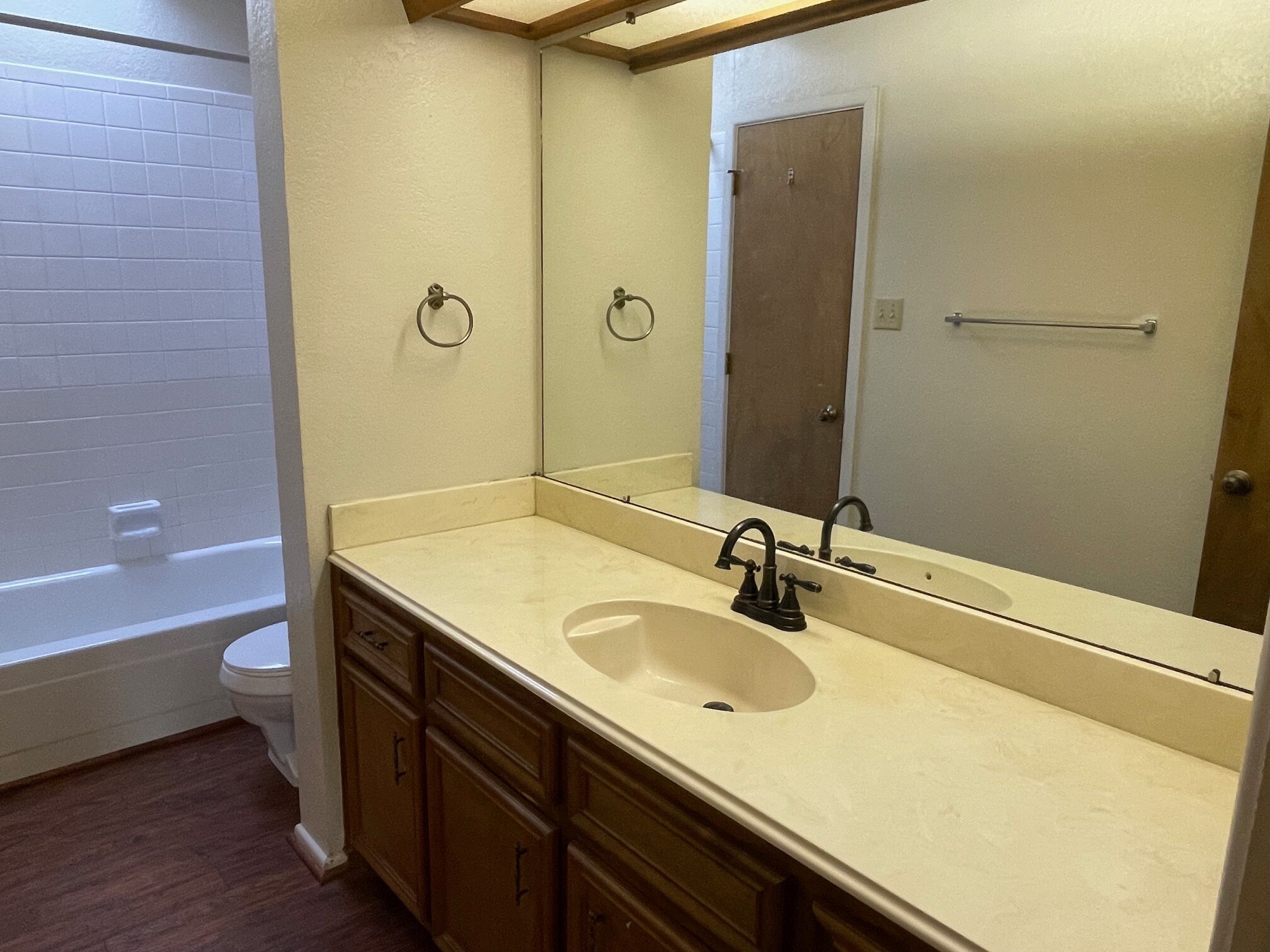 Bathroom 1 - 400 N Tackitt St