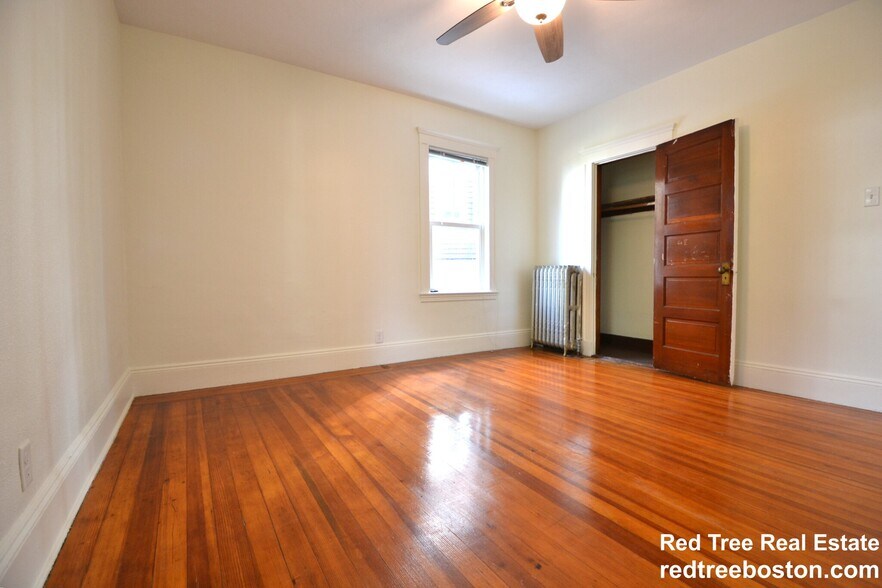 Building Photo - 82 Montebello Rd