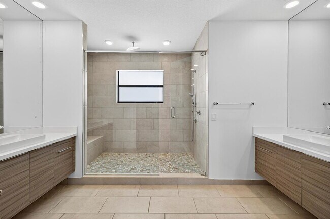 Building Photo - Northwest 88th Avenue, Miami Lakes, FL 33018 - 4 BR 3.5 BA single-family home