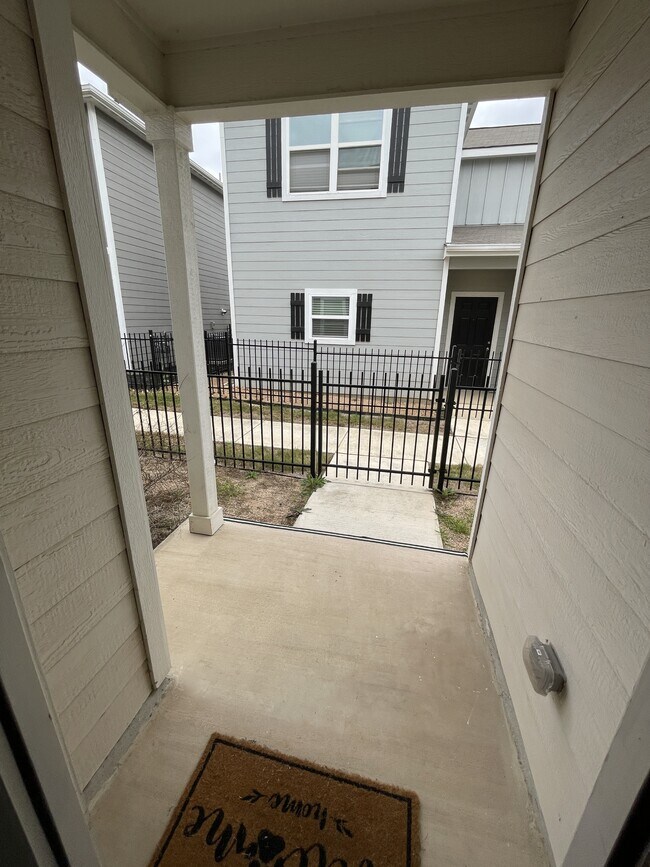 Building Photo - 10829 Emerick St