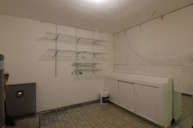 Building Photo - 6601 Stroud Dr