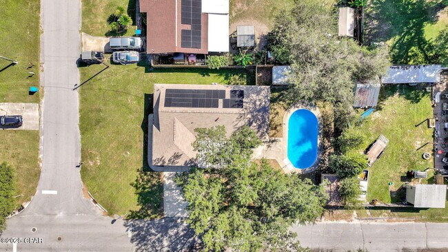 Building Photo - 5204 Park St