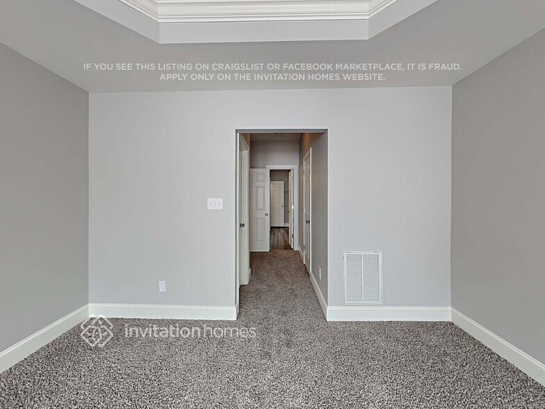 Building Photo - 2008 Watsonia Dr