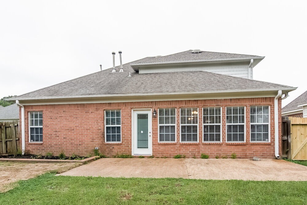 Building Photo - 4834 Graham Lake Dr