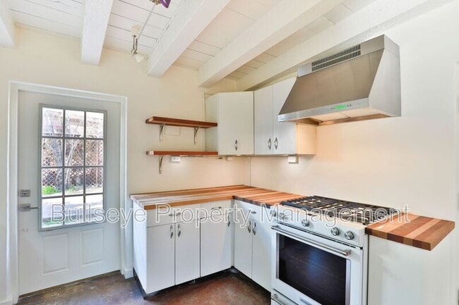 Building Photo - 3132 N 27th St