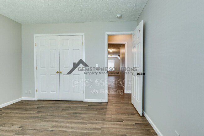 Building Photo - 2104 Loudenslager Dr