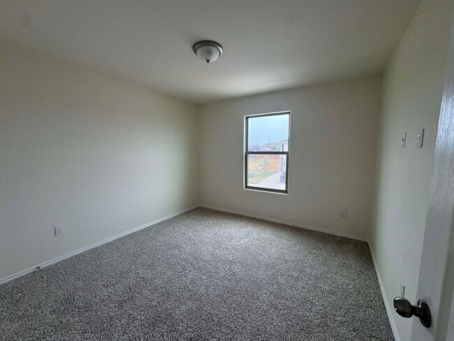 Building Photo - 1828 Port Louisiana Dr