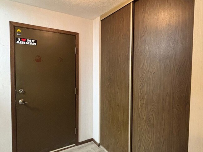 Building Photo - Great 1 BR/1 BA Condo in the Heart of Litt...