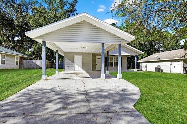 Building Photo - 2126 Center Way