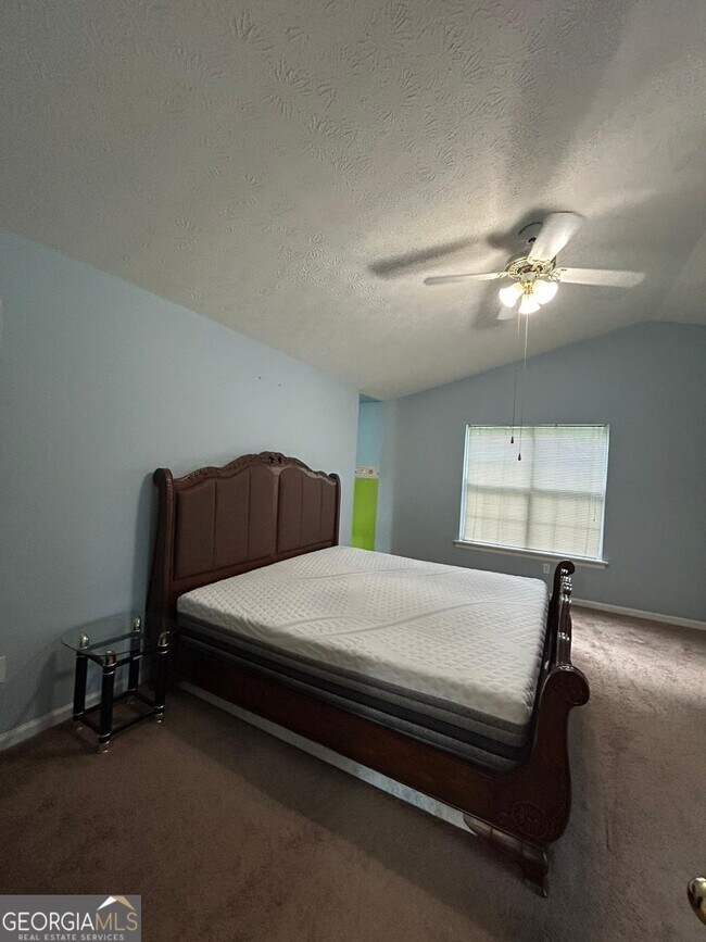 Building Photo - 5335 Lakebrooke Run