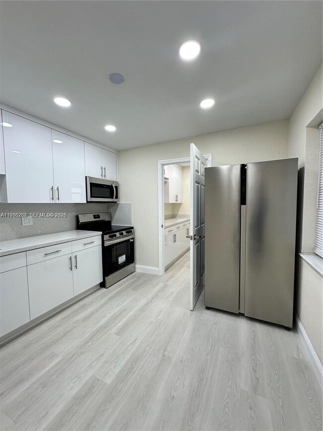 Building Photo - 108 NW 3rd Ave