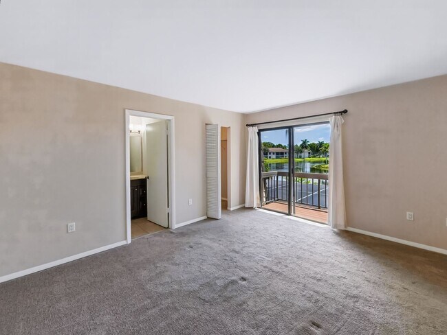 Building Photo - 128 Lake Point Ln