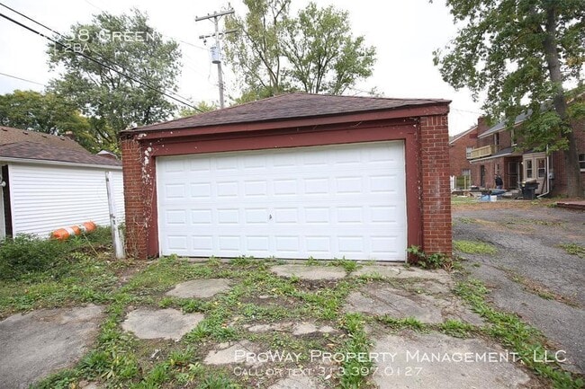 Building Photo - 14058 Greenview Rd