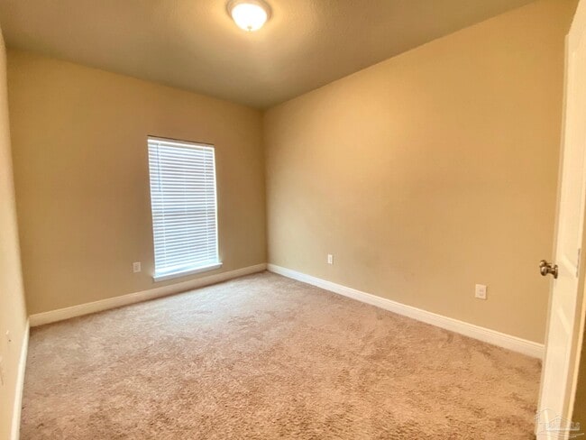 Building Photo - 8746 Bradfield Dr