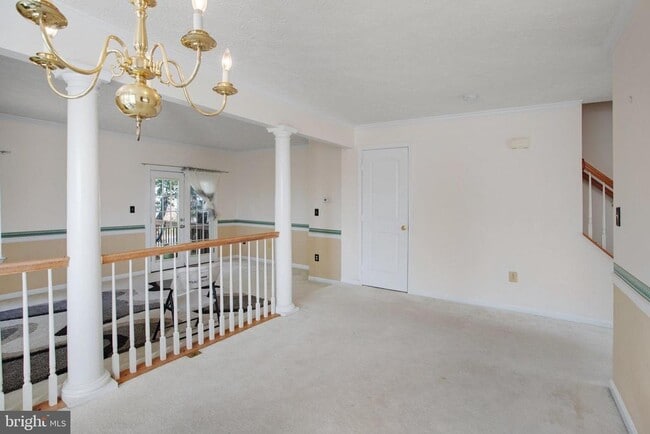 Building Photo - 4101 La Mauricie Loop