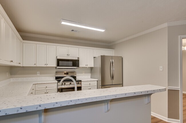 Building Photo - 7640 Pleasantville Way