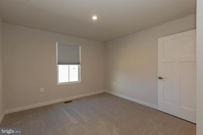 Building Photo - 210 Eternal Way