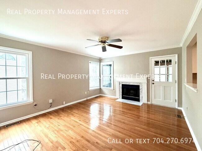 Building Photo - 9315 Pebble Creek Way