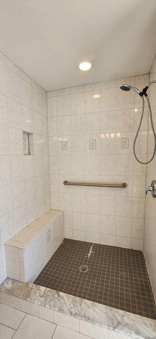 Building Photo - Beautiful 3BR/2BA Home with Oversized Garage on 1 Acre in a Peaceful Country Setting