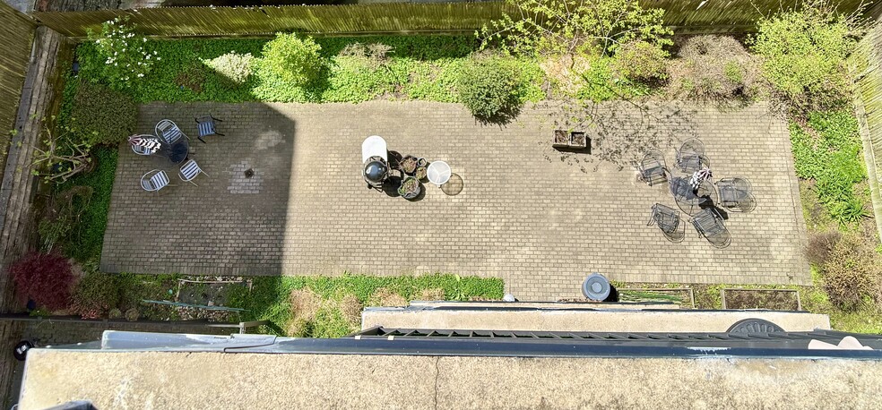 Courtyard (Birds eyeview) - 504 W 136th St