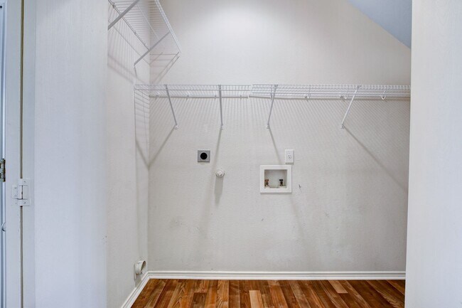 Building Photo - 2619 Crown Arbor Dr