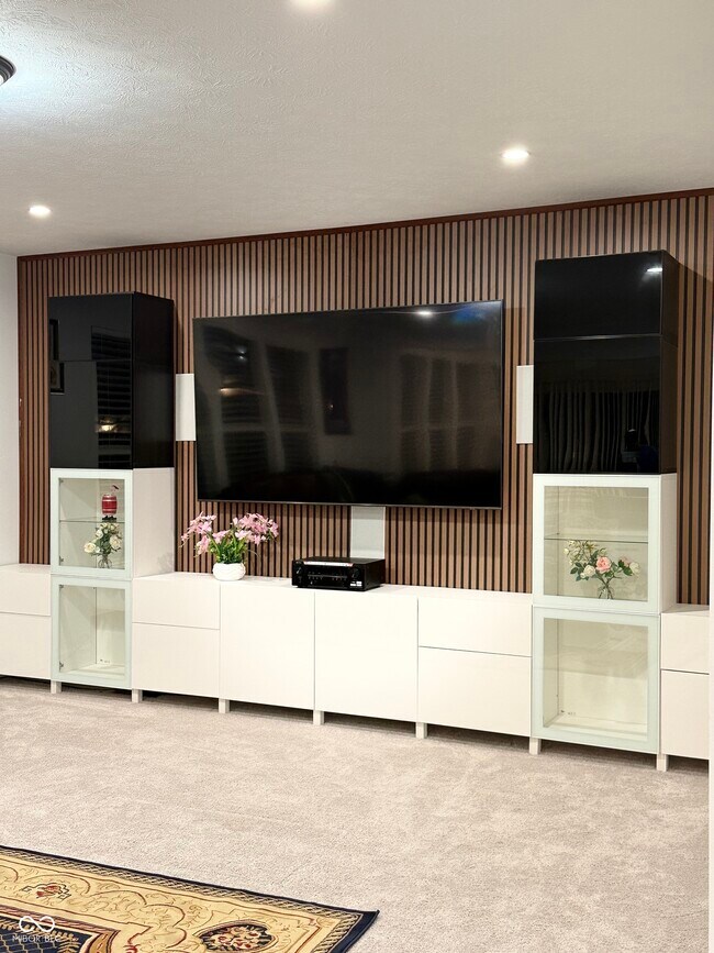 Building Photo - 6241 Buck Blvd