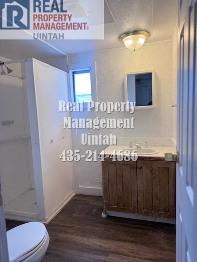 Building Photo - Cute 2 Bedroom, 1 Bathroom Trailer Home. S...