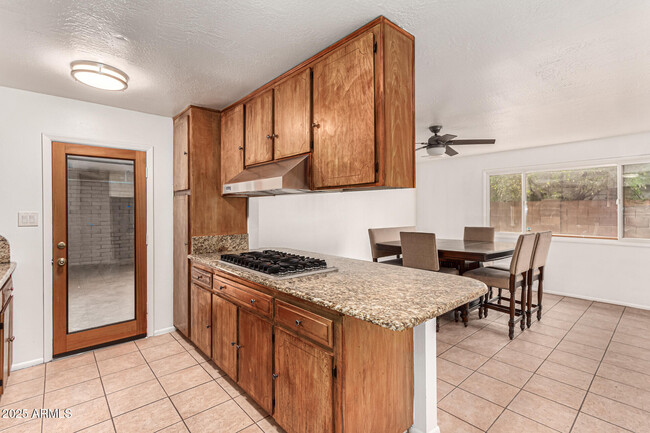 Building Photo - 2109 S Stanley Pl