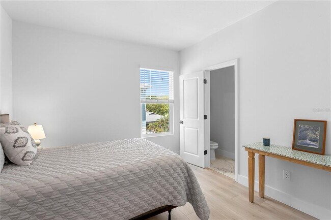 Building Photo - 114-121 21st St N