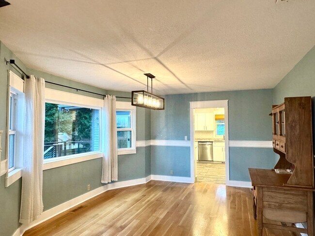 Building Photo - So close to the water you can hear the ferry announcements....oh and the sunrise is spectacular