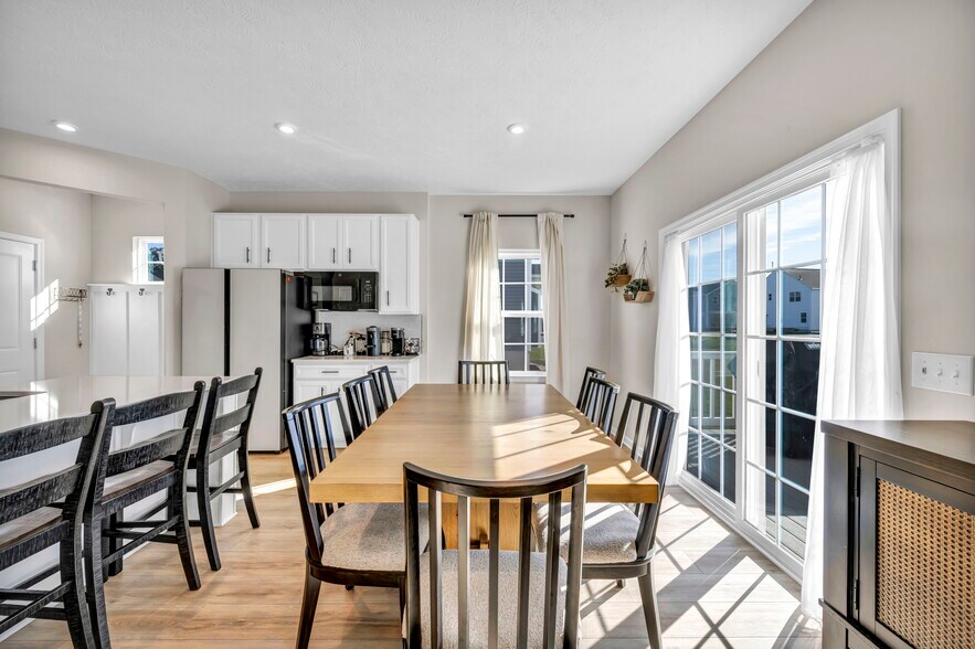 Building Photo - 1117 Kadas Ln