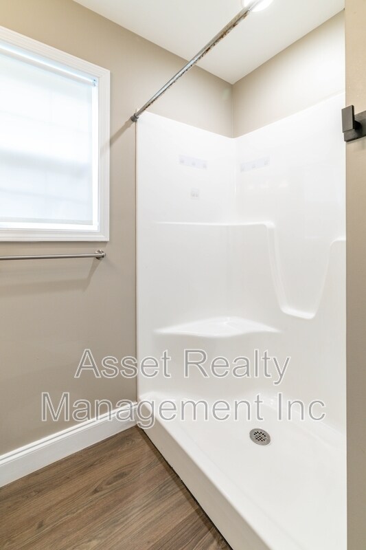 Building Photo - 112 Bennett Ln