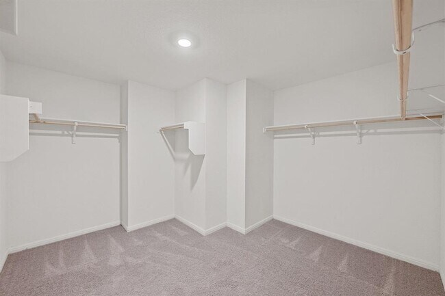Building Photo - 200 Gemsbok Rd