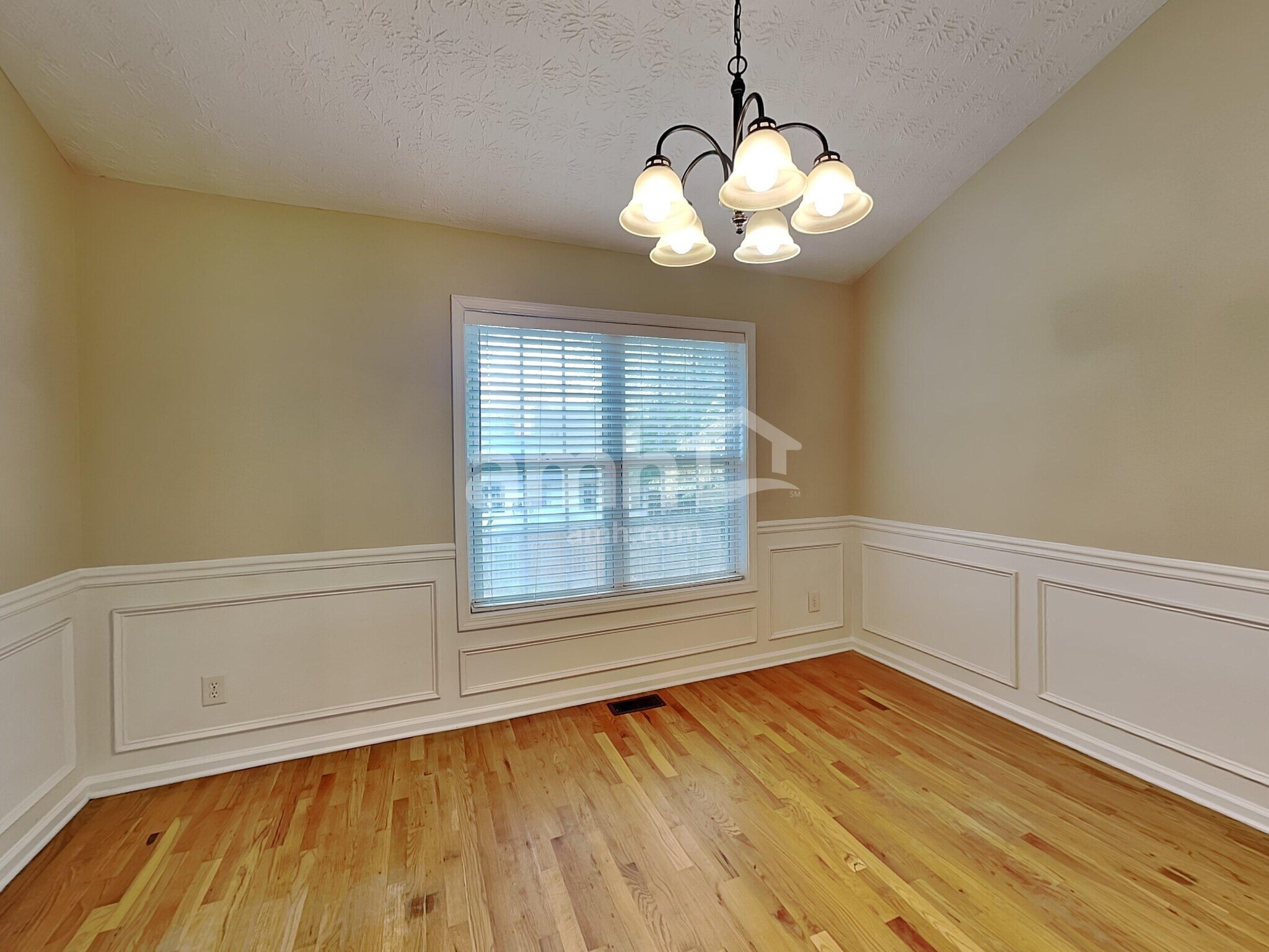 Building Photo - 3257 Tuggle Ives Dr