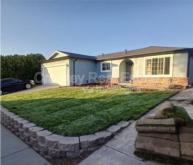 Primary Photo - 929 Jensen Cir