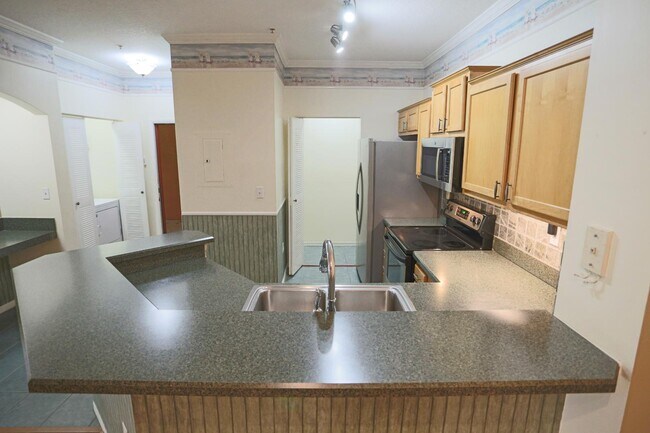 Building Photo - 520 Florida Club Blvd