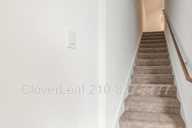 Building Photo - 7128 Elm Cv
