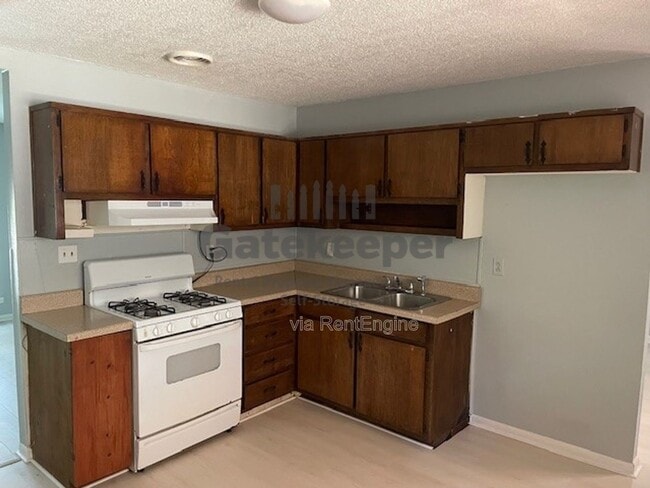 Building Photo - 8202 Attleboro Dr