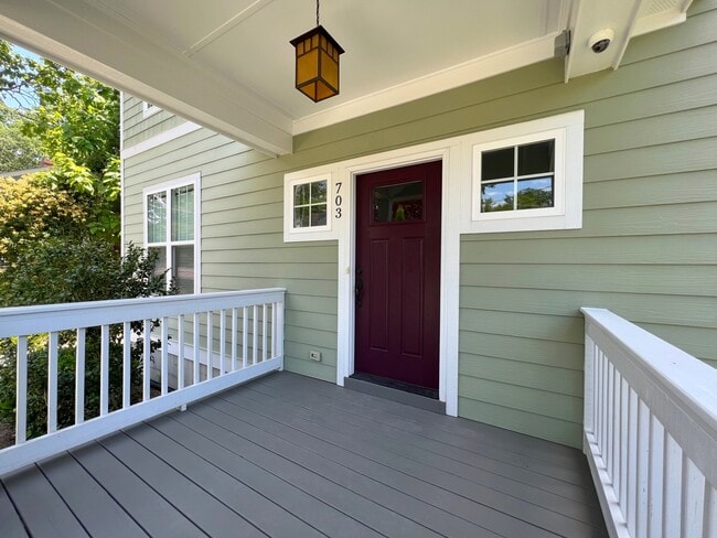 Building Photo - 703 Gerard St