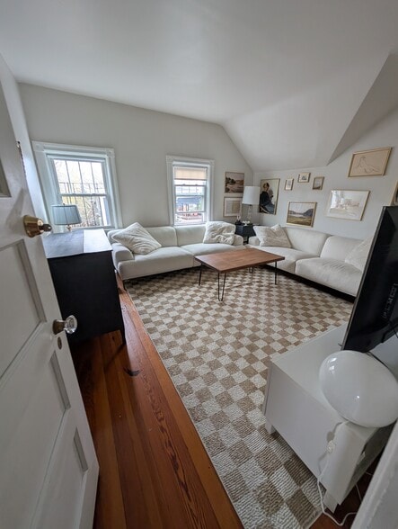 Bedroom 2 - 42 Hidden St