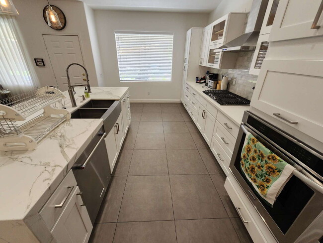 Building Photo - 417 Obsidian Dr