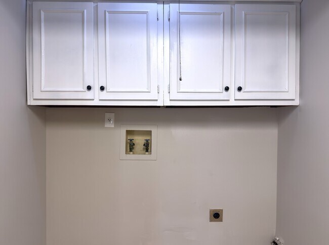 Building Photo - 3422 Jenny Ln