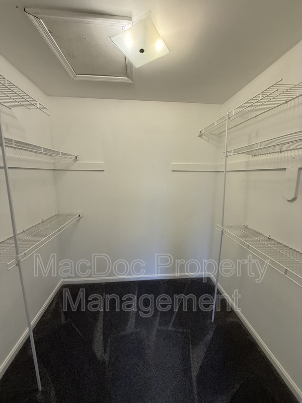 Building Photo - 12009 Stansbury Dr