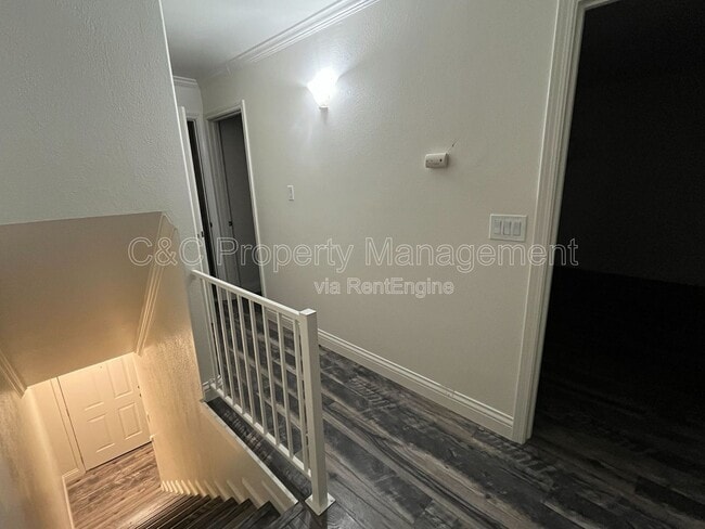 Building Photo - 969 Palm Cir