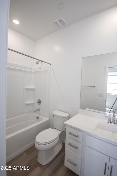 Building Photo - 21326 W Roanoke Ave